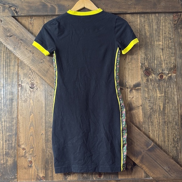 NIKE Essential Peace Bodycon Dress - Picture 6 of 9